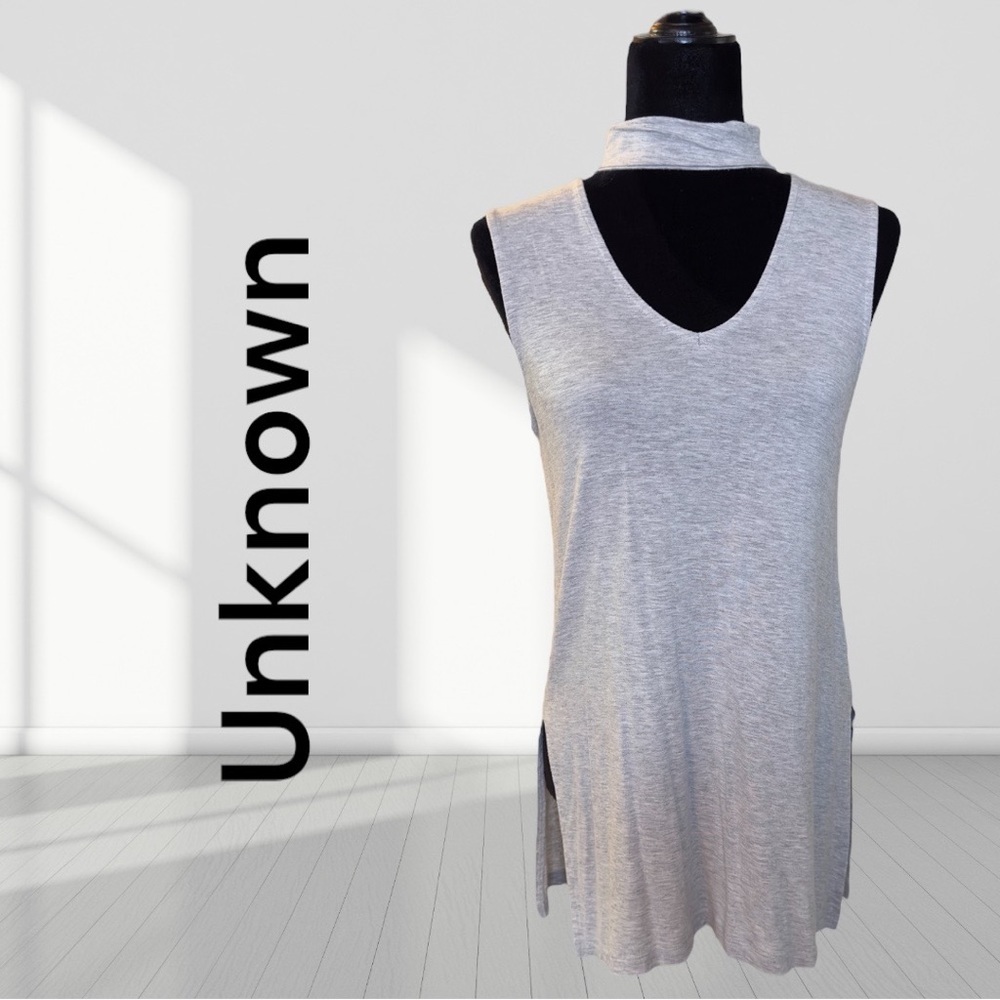 🌼3/$15🌼 Sleeveless top size: Large